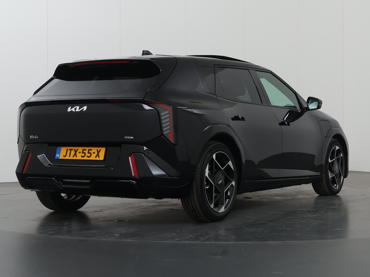 Kia EV4