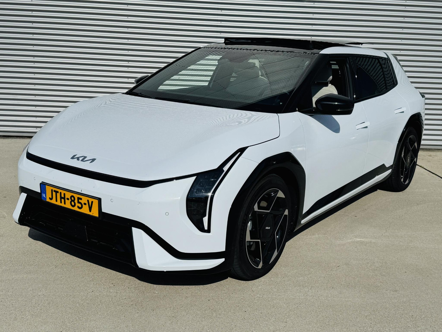 Kia EV4