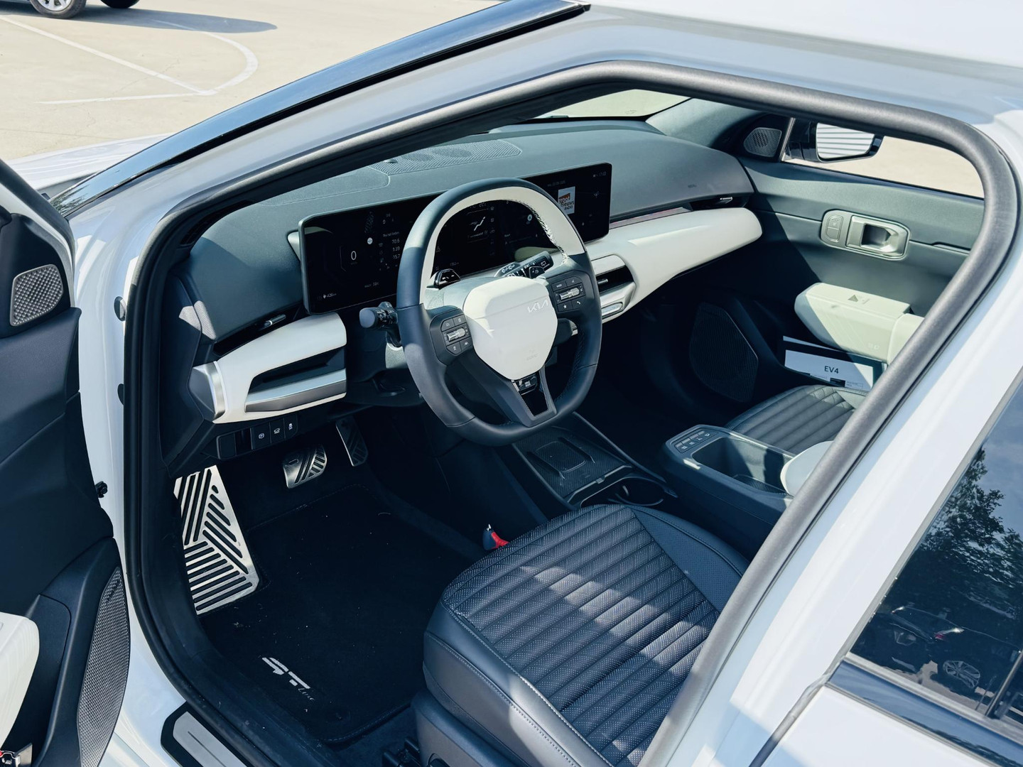 Kia EV4