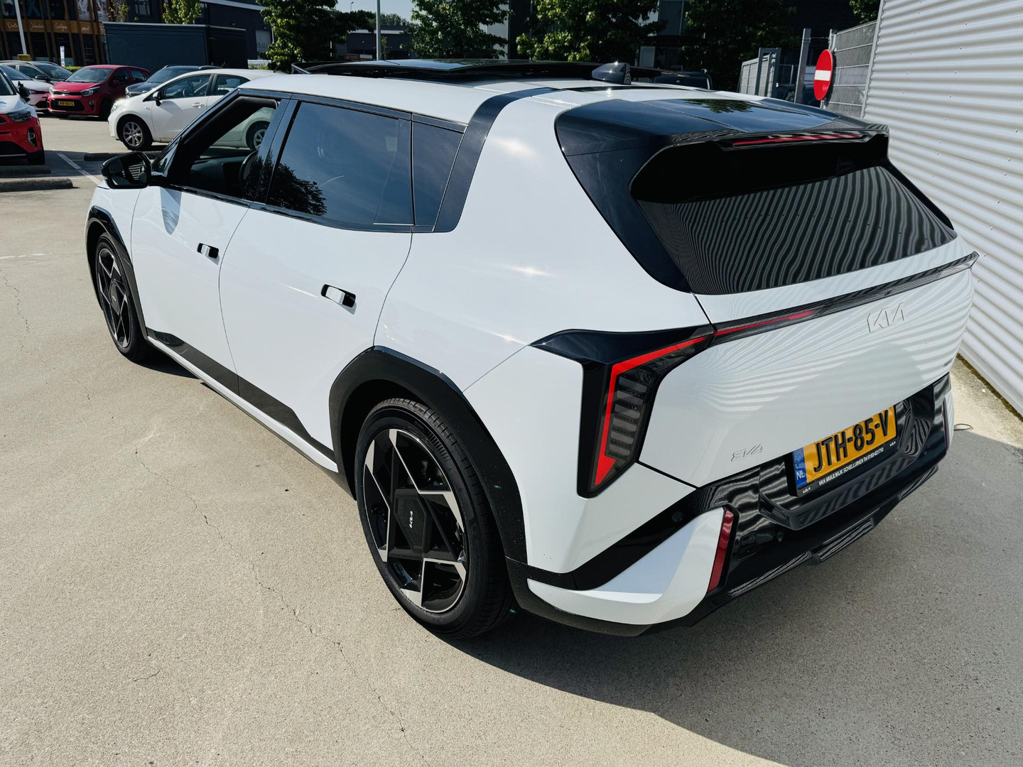Kia EV4
