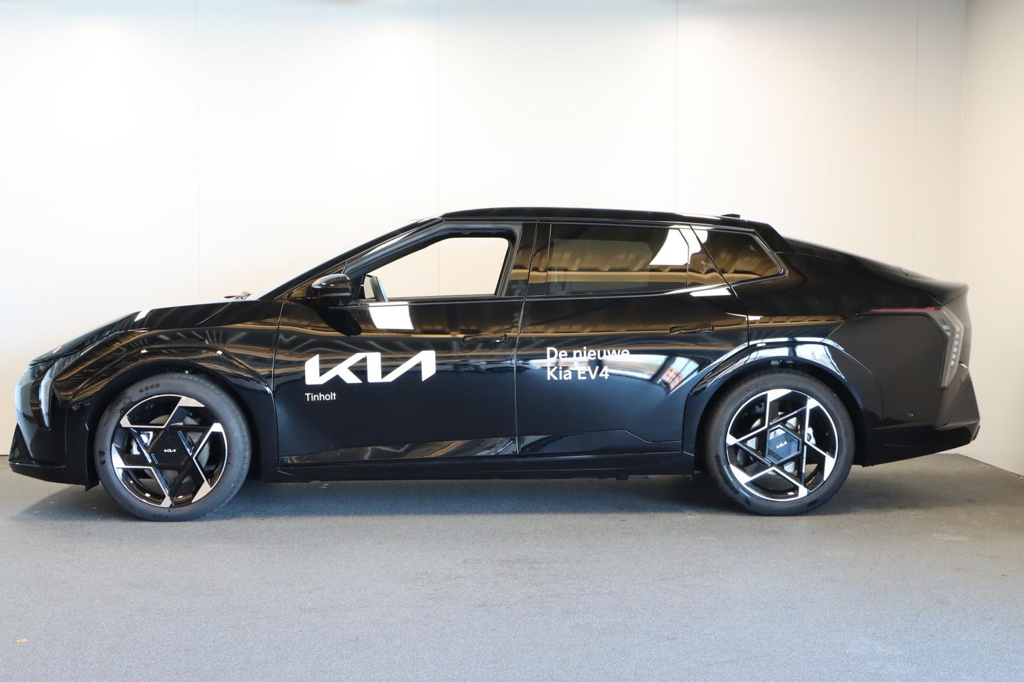 Kia EV4