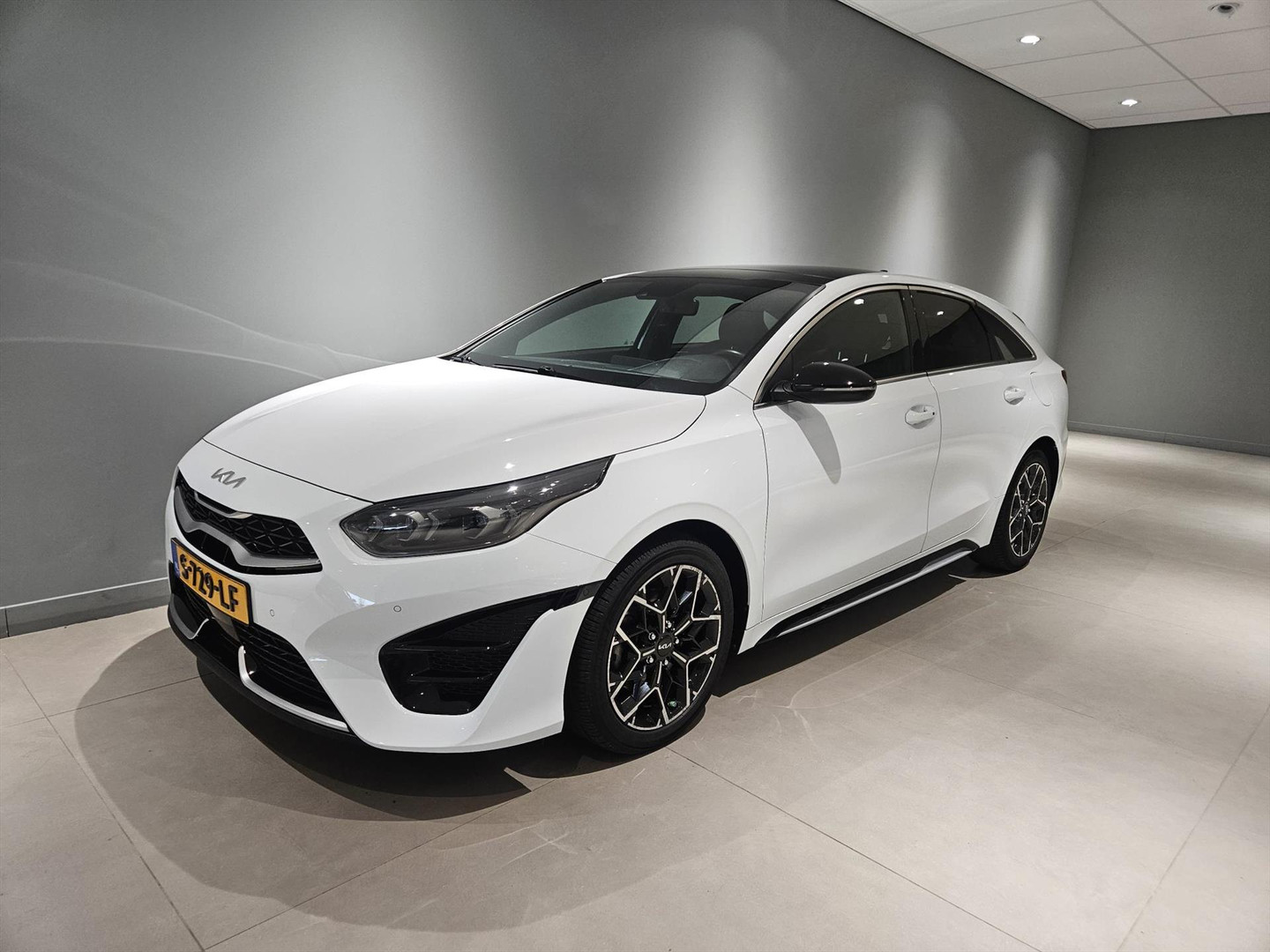 Kia ProCeed