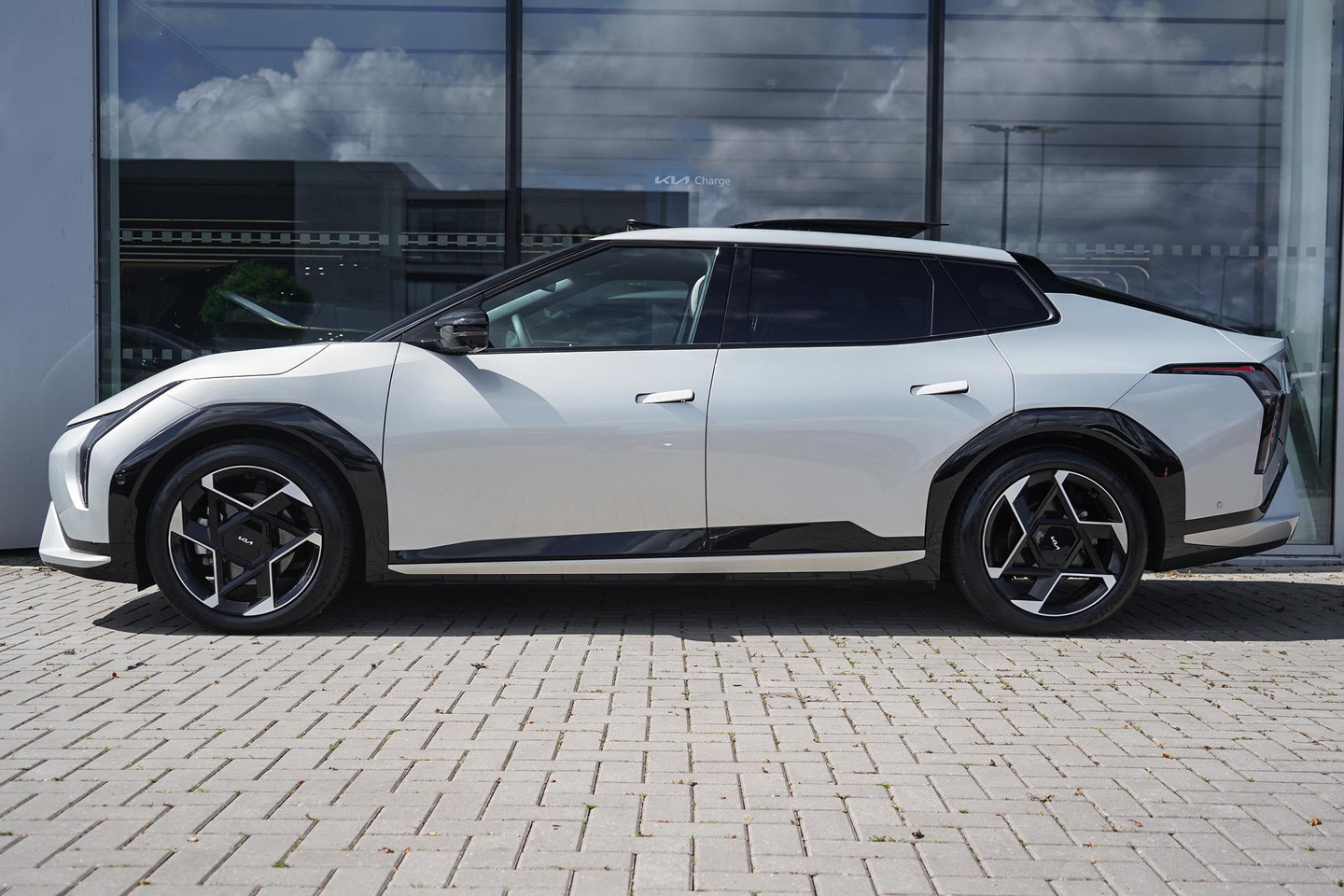 Kia EV4 Fastback